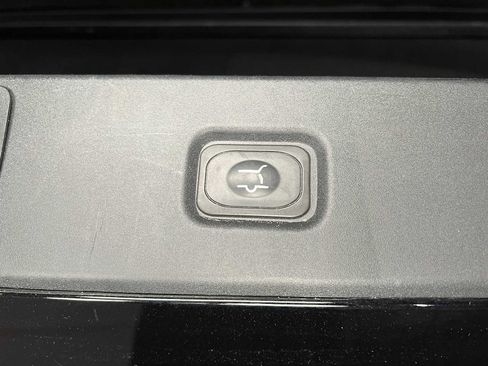 Used 2025 Ford Expedition Active AWD/4WD image 16