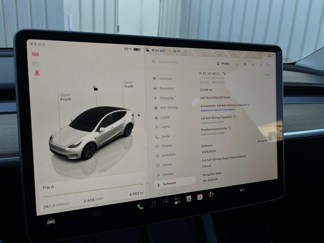 Used 2024 Tesla Model Y Long Range AWD/4WD image 4
