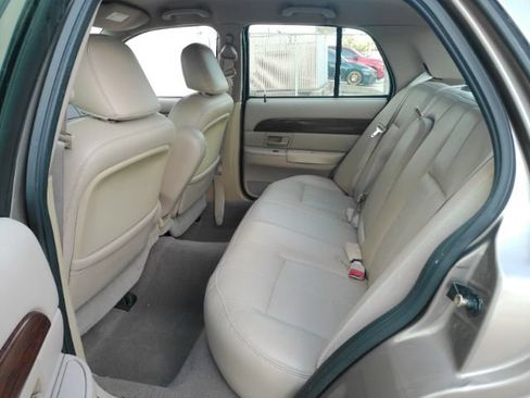 Used 2003 Mercury Grand Marquis GS RWD image 16