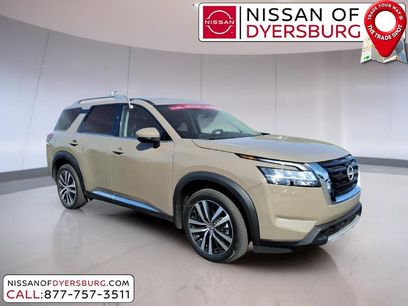 Used 2024 Nissan Pathfinder Platinum w/ Cargo Package