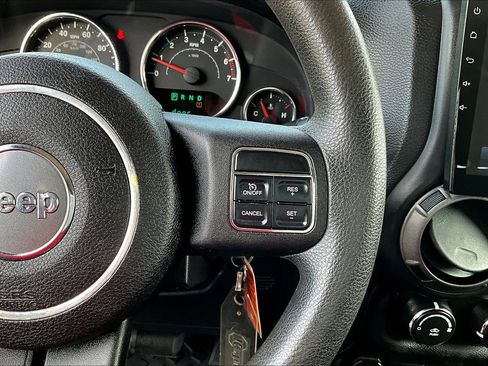 Used 2011 Jeep Wrangler Unlimited Sport w/ Mopar Chrome Edition Group image 12