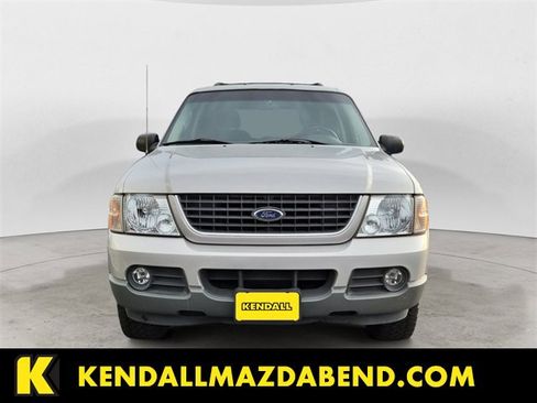 Used 2002 Ford Explorer XLT image 8