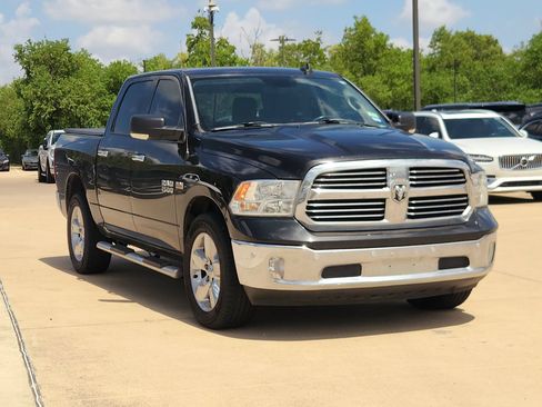 Used 2017 RAM 1500 Big Horn AWD/4WD image 3
