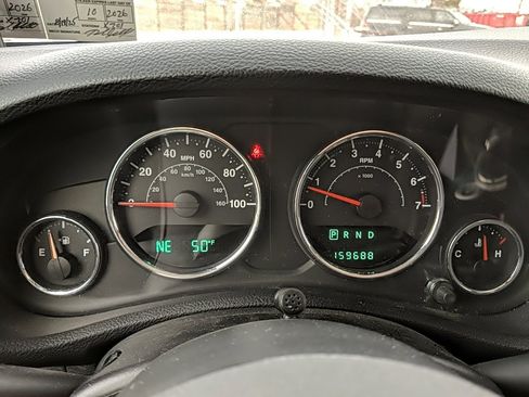 Used 2012 Jeep Wrangler Unlimited Sahara image 16