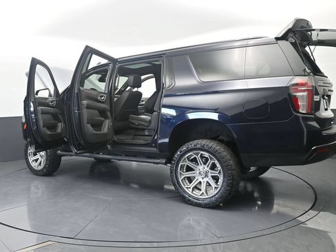 Used 2022 Chevrolet Suburban Z71 w/ Luxury Package AWD/4WD image 90