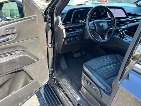 Used 2021 Cadillac Escalade Sport Platinum w/ LPO, ONYX Package AWD/4WD image 13