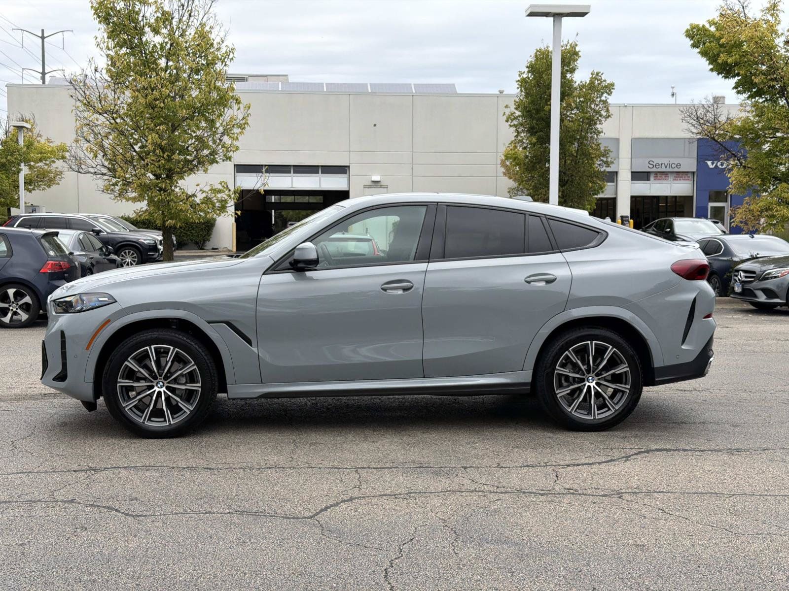 Certified 2026 BMW X6 xDrive40i AWD/4WD image 8