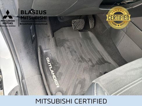 Used 2023 Mitsubishi Outlander 4WD Plug-In Hybrid image 19