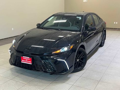 New 2026 Toyota Camry Hybrid image 1