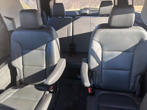 Used 2021 Chevrolet Traverse Premier image 19