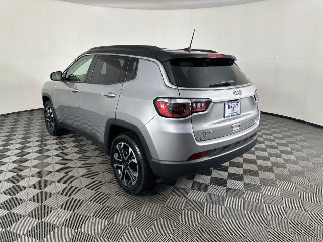 Certified 2022 Jeep Compass Limited AWD/4WD image 3