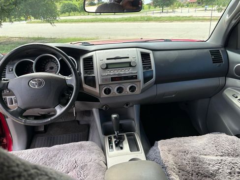 Used 2005 Toyota Tacoma PreRunner RWD image 33