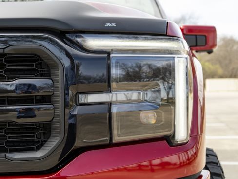 Used 2024 Ford F150 Lariat w/ Equipment Group 502A High image 11