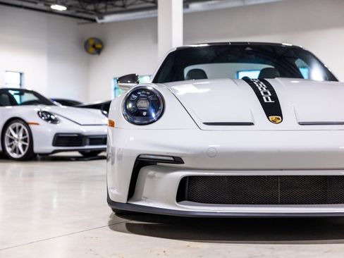 Used 2022 Porsche 911 GT3 image 24