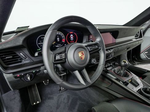 Certified 2026 Porsche 911 GT3 RWD image 4