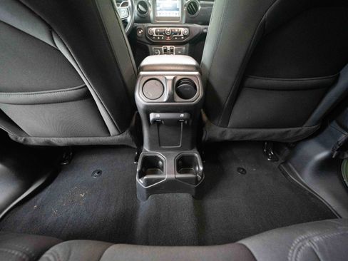 Used 2021 Jeep Wrangler Unlimited Sport w/ Technology Group AWD/4WD image 22