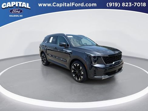 Used 2026 Kia Sorento SX FWD image 2