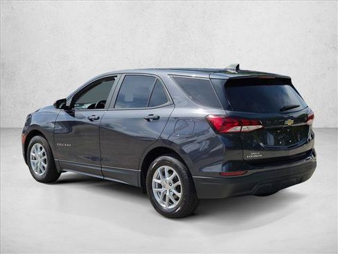 Used 2022 Chevrolet Equinox LS FWD image 8