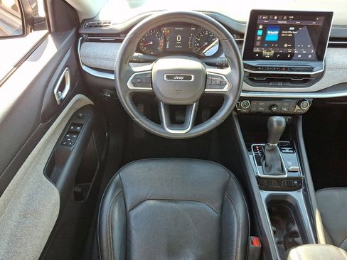 Used 2022 Jeep Compass Latitude image 22