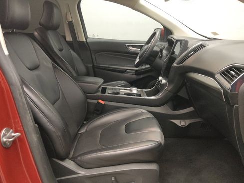 Used 2022 Ford Edge Titanium image 21