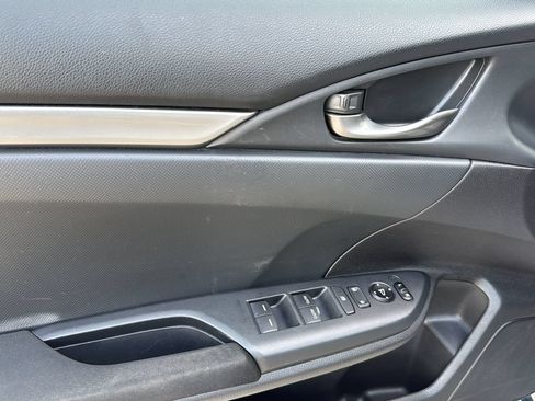 Used 2017 Honda Civic Sport image 8