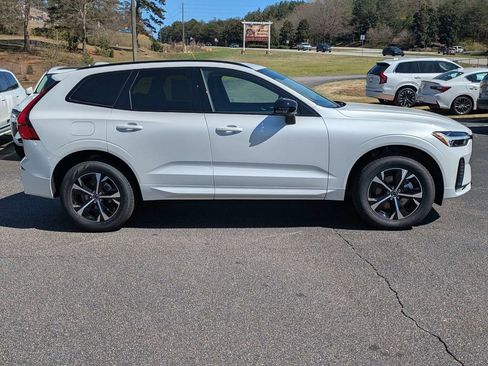 Used 2026 Volvo XC60 B5 Core AWD/4WD image 4