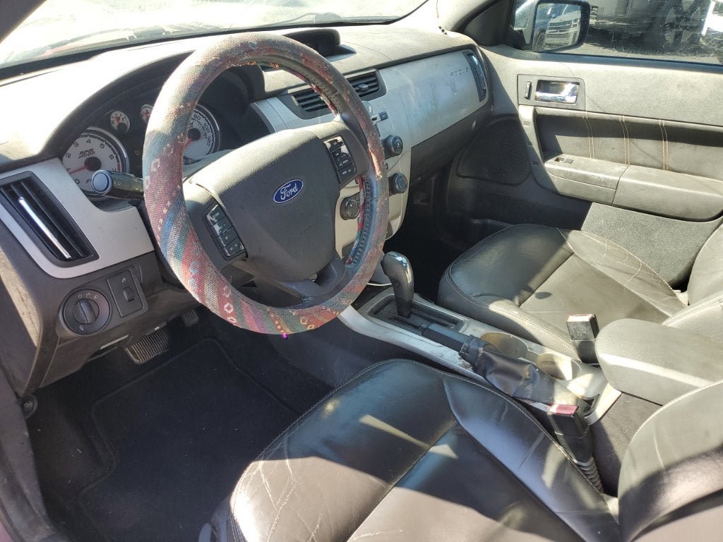 Used 2010 Ford Focus SEL FWD image 8