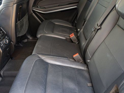 Used 2017 Mercedes-Benz GLS 550 4MATIC image 23