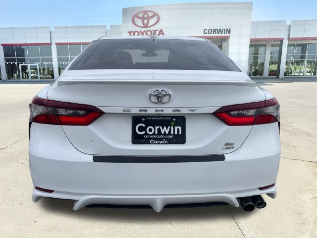 Used 2023 Toyota Camry SE AWD/4WD image 4