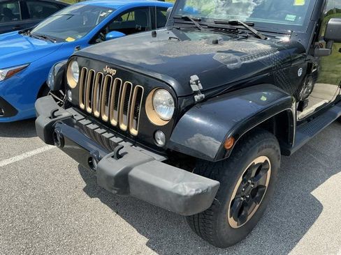 Used 2014 Jeep Wrangler Unlimited Sahara AWD/4WD image 16