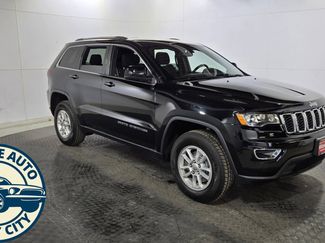 Used 2020 Jeep Grand Cherokee Laredo video 1