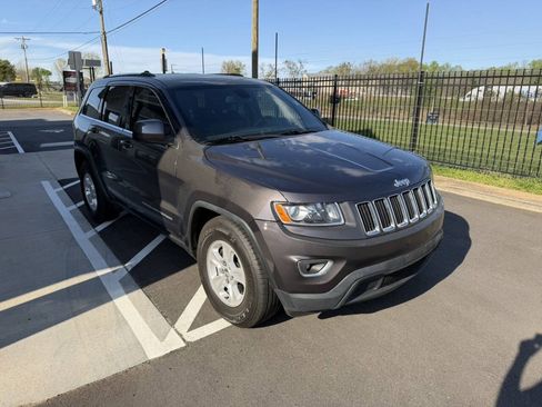 Used 2015 Jeep Grand Cherokee Laredo w/ Quick Order Package 23E RWD image 8