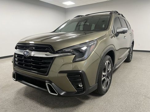 Used 2023 Subaru Ascent Touring image 4