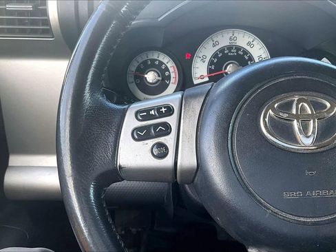 Used 2007 Toyota FJ Cruiser 4WD image 10