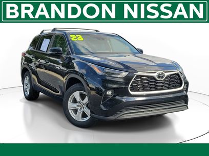 Used 2023 Toyota Highlander LE