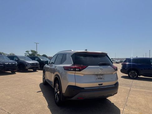Used 2021 Nissan Rogue SL FWD image 15