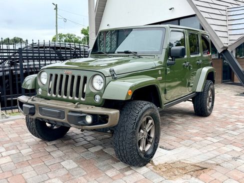 Used 2016 Jeep Wrangler Unlimited Sahara AWD/4WD image 5