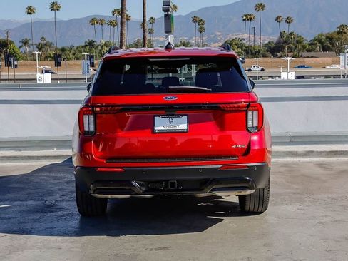 Used 2025 Ford Explorer ST-Line w/ ST-Line Street Pack image 8