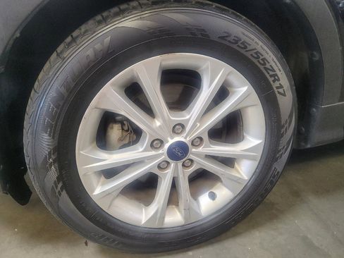 Used 2018 Ford Escape SE FWD image 31