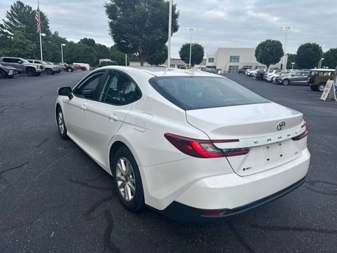 Used 2025 Toyota Camry LE FWD image 7