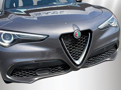 Used 2023 Alfa Romeo Stelvio Ti AWD/4WD image 31