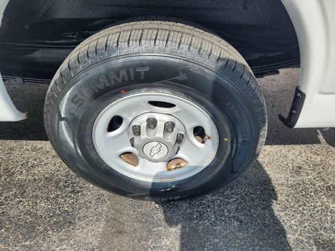 Used 2015 Chevrolet Express 2500 Extended RWD image 10