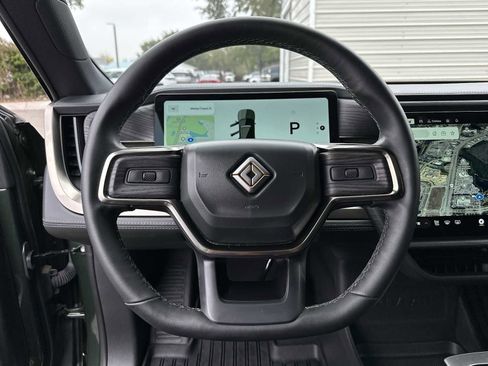 Used 2025 Rivian R1S Adventure image 20