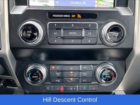 Used 2020 Ford F150 Platinum w/ Equipment Group 701A Luxury image 17