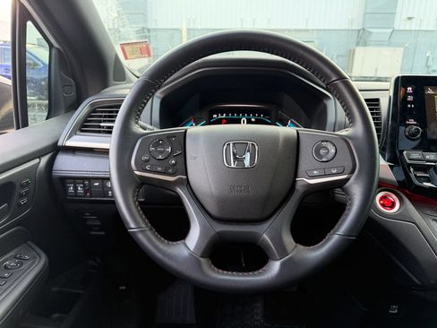 Used 2024 Honda Odyssey Sport image 8