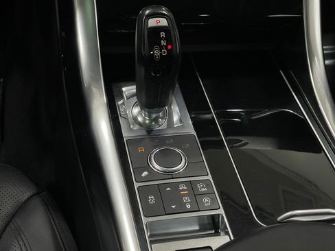 Used 2017 Land Rover Range Rover Sport HSE image 29