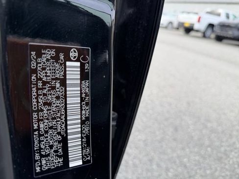 Used 2024 Toyota Prius XLE FWD image 25