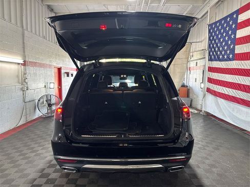 Used 2025 Mercedes-Benz GLS 450 4MATIC image 12