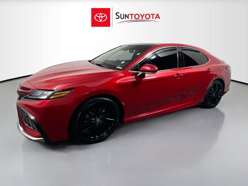 Used 2022 Toyota Camry XSE FWD image 31