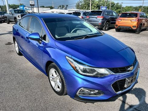 Used 2016 Chevrolet Cruze LT w/ Convenience Package FWD image 10